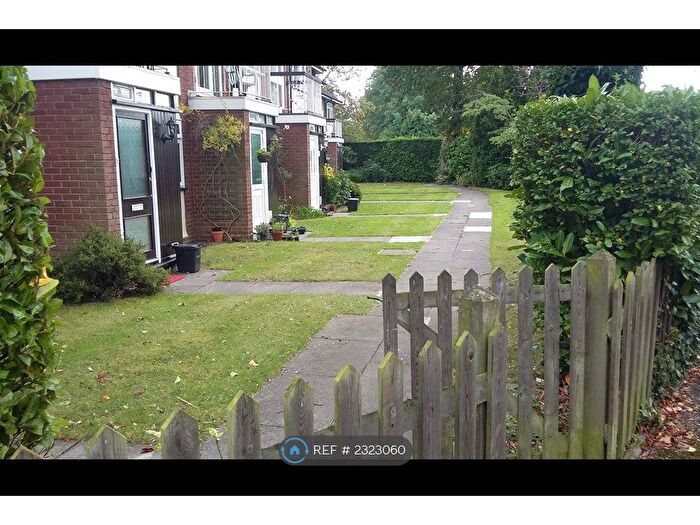 1 Bedroom Flat To Rent In Westfield Park, Pinner, HA5