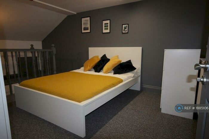 5 Bedroom Terraced House To Rent In Alpha Street, Salford, M6