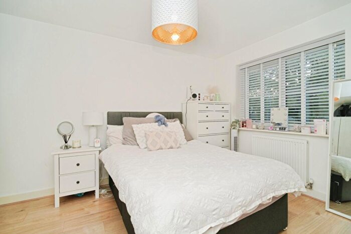 4 Bedroom Semi-Detached House For Sale In Danesdale Drive, Manchester, M4