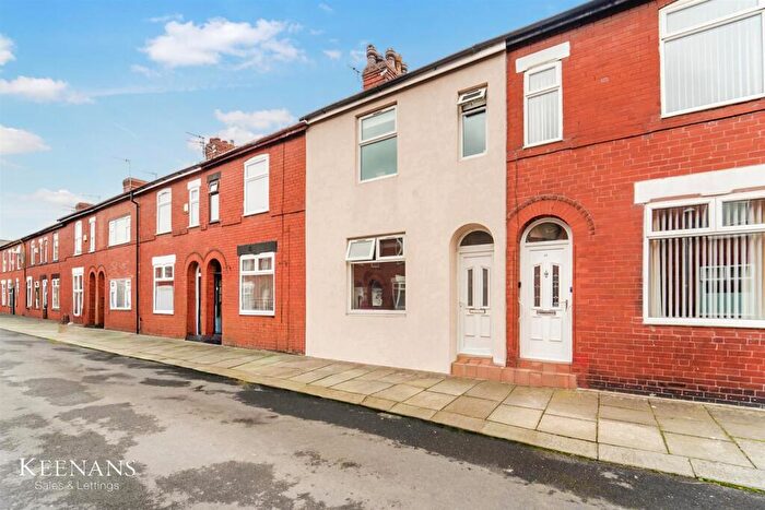 2 Bedroom Terraced House For Sale In Halstead Avenue, Salford, M6