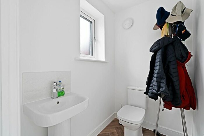 2 Bedroom Terraced House For Sale In Arden Drive, Warsash, SO31