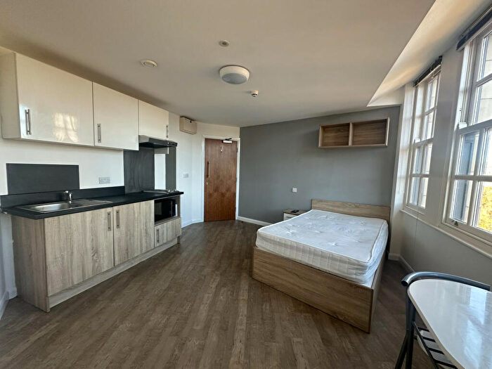 Studio To Rent In Alexandra House, Castlegate, Sheffield, South Yorkshire, S3