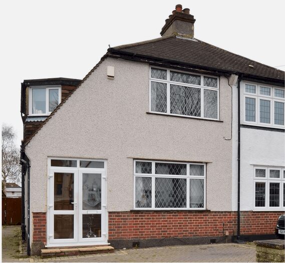 3 Bedroom Semi-Detached House To Rent In Oak Avenue, Croydon, CR0