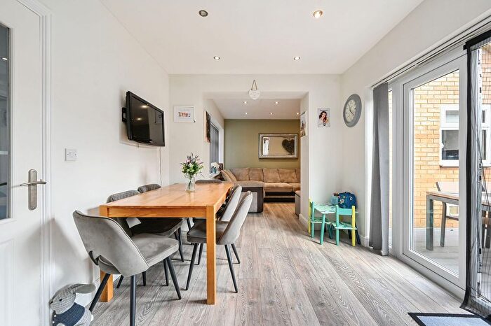 3 Bedroom Semi-Detached House For Sale In Richborough Way, Kingsnorth, TN23