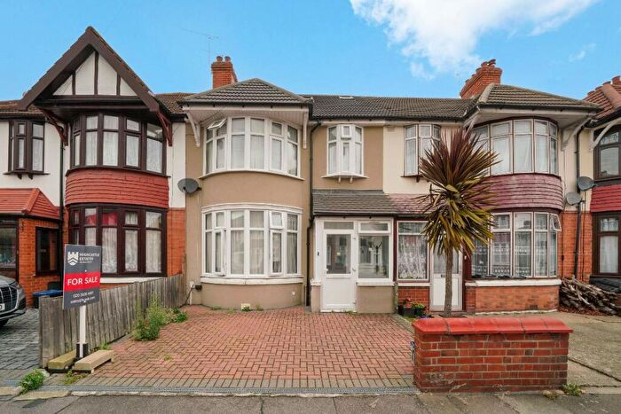 5 Bedroom Terraced House For Sale In Ashburton Avenue, Ilford, IG3