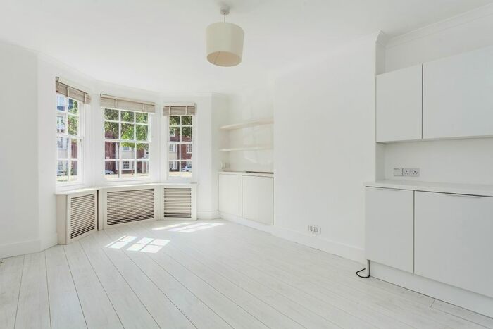 2 Bedroom Flat To Rent In Upper Street, London, N1