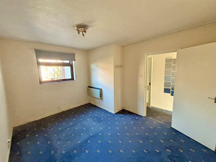 1 Bedroom Flat For Sale In Bush Street East, Southsea, PO5