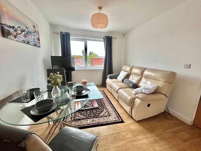 2 Bedroom Flat To Rent In Nottingham Road, Old Basford, Nottingham, NG6