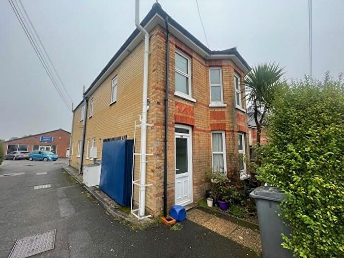 2 Bedroom Apartment To Rent In Kemp Road, Winton, Bournemouth, BH9