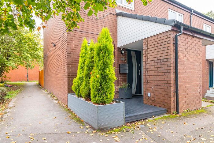 2 Bedroom Flat For Sale In Longacre, Bamber Bridge, Preston, PR5