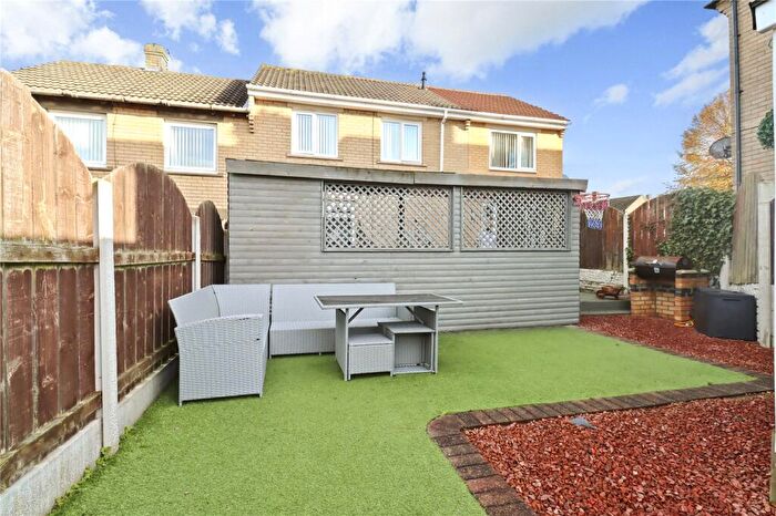 4 Bedroom Semi Detached House For Sale In Crocus Close, Blaydon-on-Tyne, Tyne And Wear, NE21