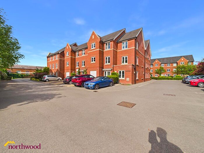 1 Bedroom Flat For Sale In Foxhall Court, Banbury, OX16
