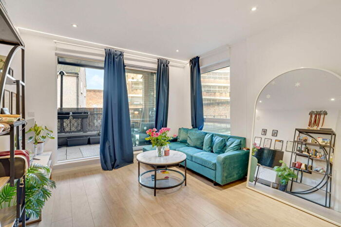 1 Bedroom Flat To Rent In Calum Court, Purley, CR8