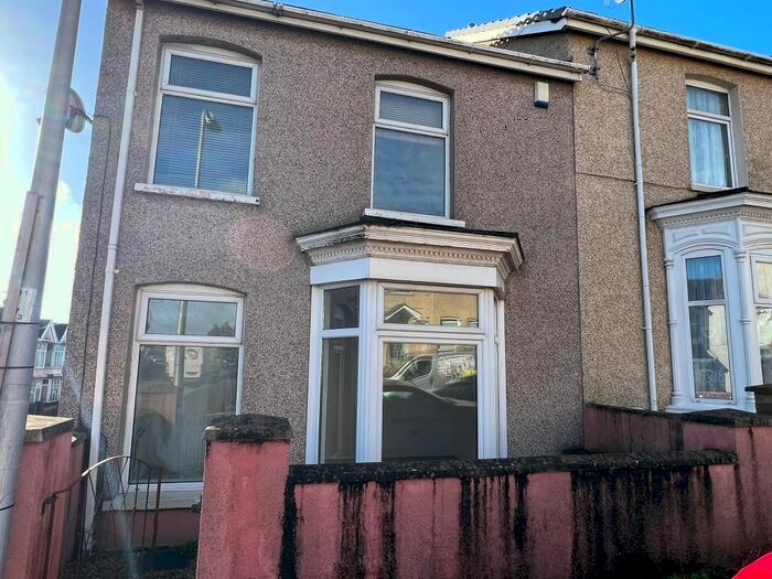 2 Bedroom End Of Terrace House To Rent In Gilbert Crescent, Llanelli, SA15