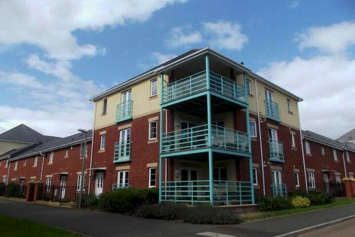 2 Bedroom Flat To Rent In Russell Walk, Exeter, EX2