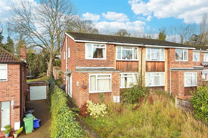 2 Bedroom Flat For Sale In Orpin Road, Merstham, Redhill, Surrey, RH1