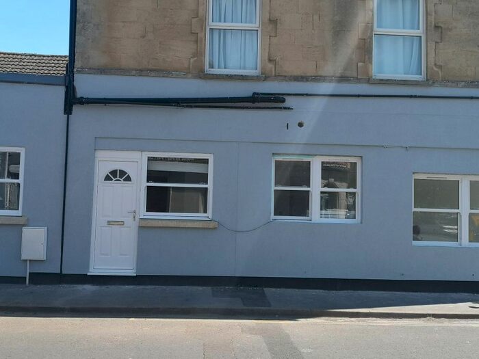 2 Bedroom Flat To Rent In Jubilee Road, Weston-Super-Mare, BS23