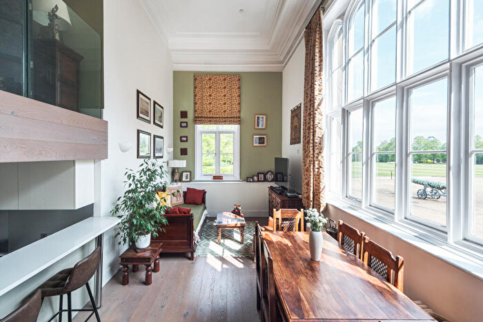 2 Bedroom Flat For Sale In Royal Military Academy, Woolwich Common, SE18