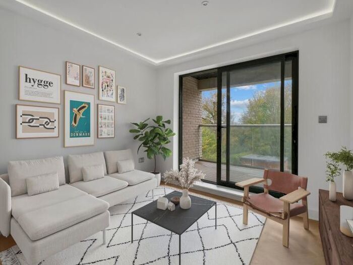 2 Bedroom Flat To Rent In The Ridge Way, South Croydon, Surrey, CR2