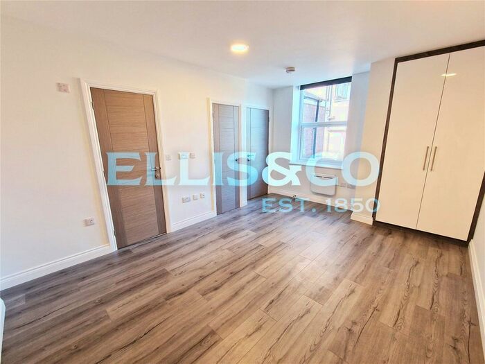 2 Bedroom Flat To Rent In Station Road, Harrow, HA1