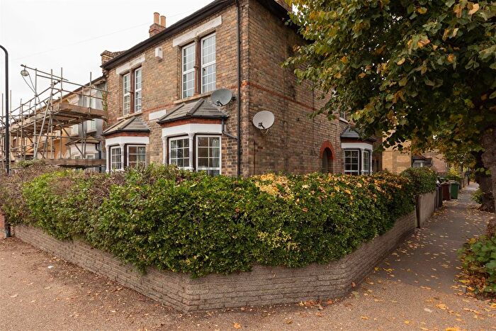 2 Bedroom Flat To Rent In Westbury Road, Walthamstow, E17