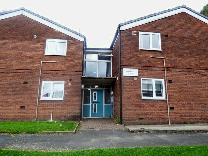 1 Bedroom Flat To Rent In Kenton Close, Halliwell, Bolton, BL1