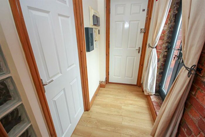2 Bedroom Apartment For Sale In York Road, Rushden, NN10