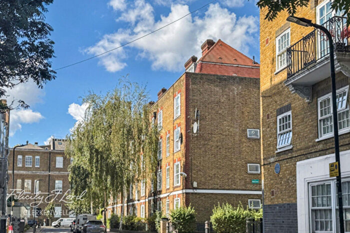 1 Bedroom Flat To Rent In St Nicholas Flats, Werrington Street, London, NW1