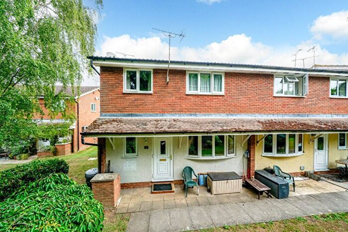 2 Bedroom Terraced House For Sale In Waterside, Edlesborough, LU6