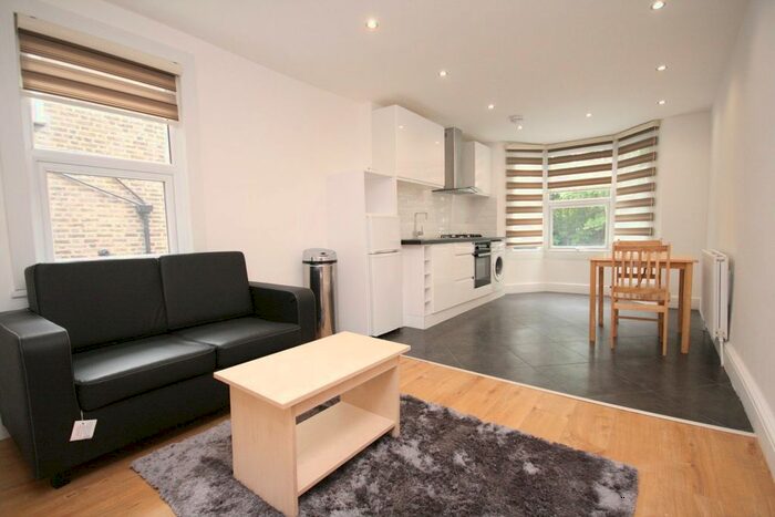 4 Bedroom Flat To Rent In Wightman Road, Harringay, N8
