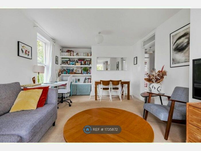 2 Bedroom Flat To Rent In Wickham Road, London, SE4