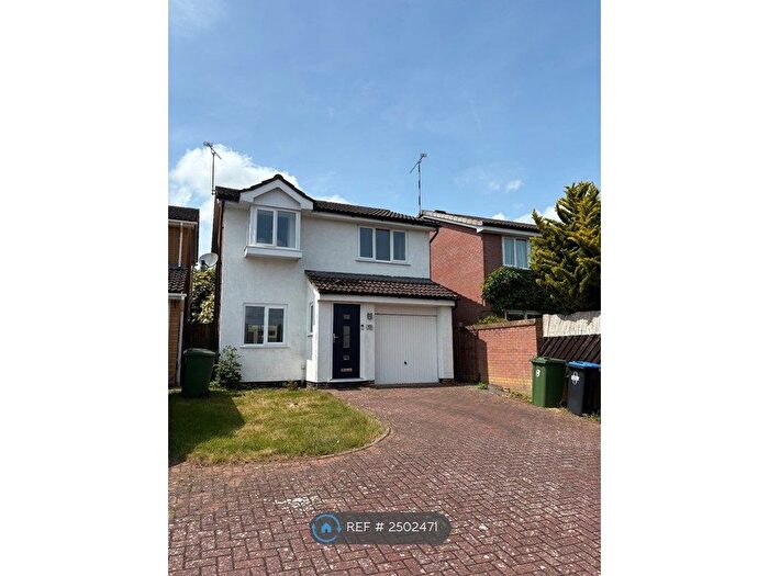 3 Bedroom Detached House To Rent In Staveley Way, Rugby, CV21