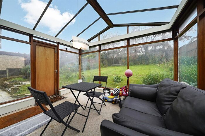 4 Bedroom Detached House For Sale In The Crossways, Wembley, HA9