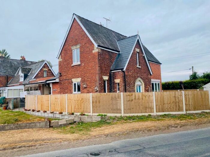 3 Bedroom Cottage For Sale In Pembridge, Leominster, HR6
