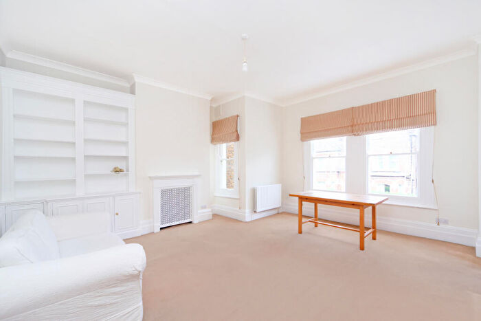 1 Bedroom Flat To Rent In Lavender Gardens, SW11