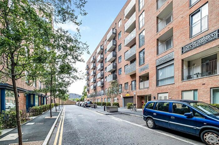 2 Bedroom Flat For Sale In Hammersley Road, London, E16
