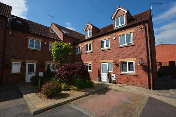 2 Bedroom Terraced House To Rent In Canalside Mews, Worksop, S80