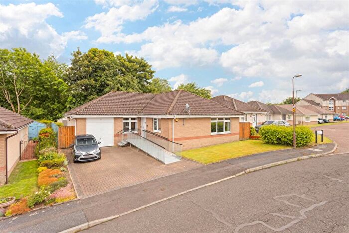 4 Bedroom Detached Bungalow For Sale In Goldpark Place, Livingston, EH54