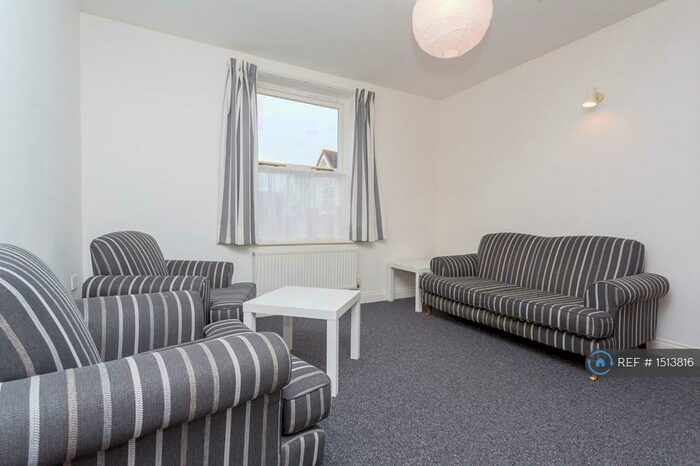 1 Bedroom Maisonette To Rent In Neptune Court, Colchester, CO1