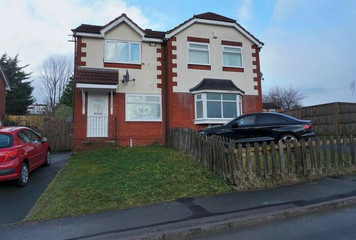 2 Bedroom Semi-Detached House To Rent In Cornfield, Dewsbury, WF13