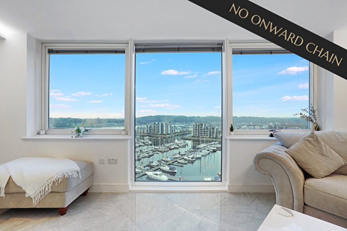 2 Bedroom Apartment For Sale In Dock Head Road, Chatham, ME4