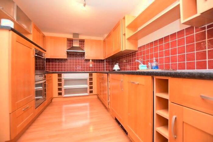 3 Bedroom Apartment To Rent In Royal Plaza, Westfield Terrace, Sheffield, S1