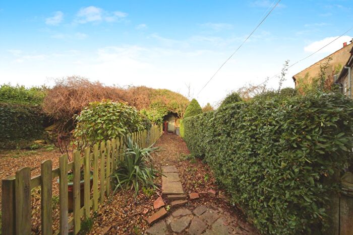1 Bedroom Property To Rent In High Street, Toddington, Dunstable, LU5