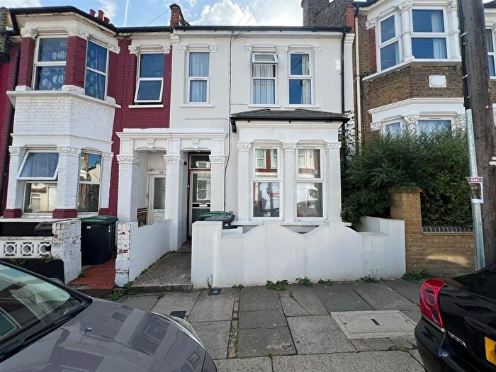 2 Bedroom Flat To Rent In Ranelagh Road, London, N17