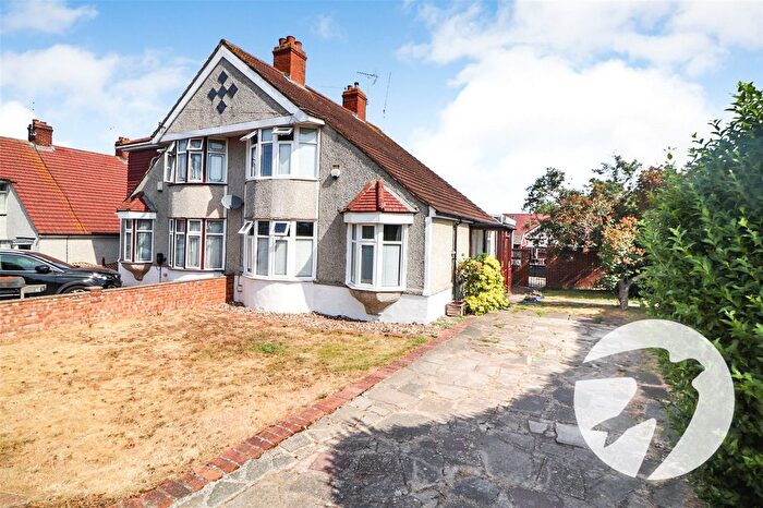 3 Bedroom Semi-Detached House For Sale In Highfield Avenue, Erith, DA8