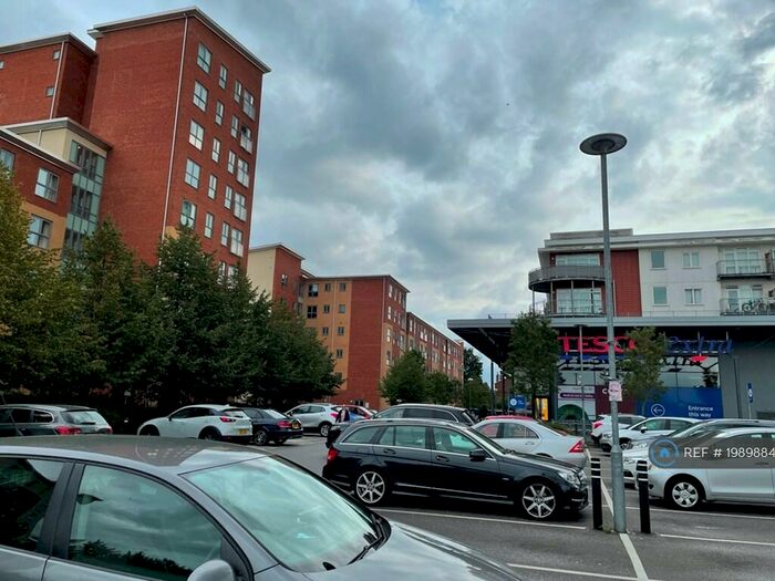 2 Bedroom Flat To Rent In Englefield House, Reading, RG30