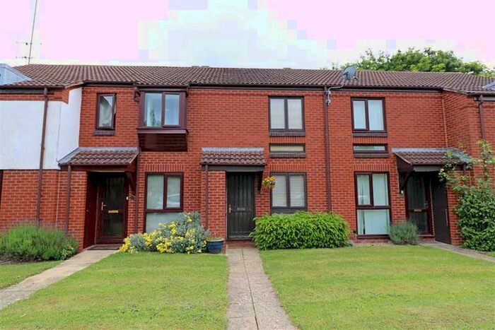 2 Bedroom Terraced House To Rent In Spring Pool, Warwick, CV34