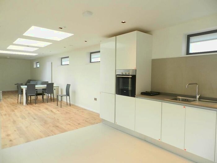 3 Bedroom Property To Rent In Penrose Street, London, SE17