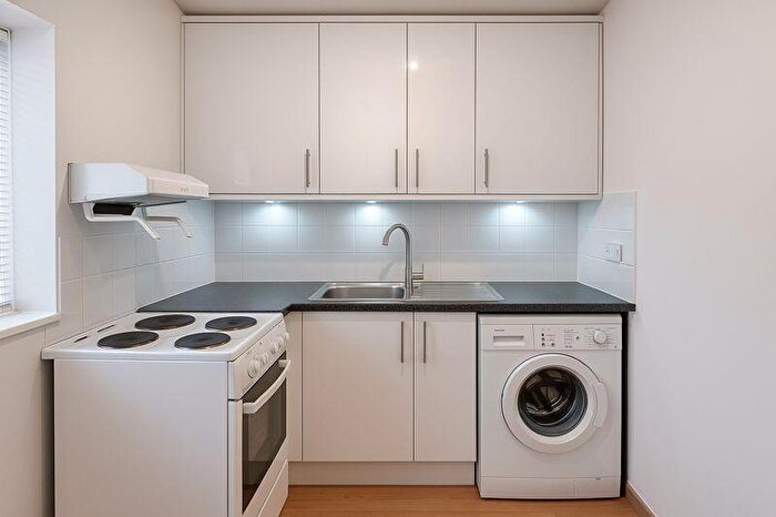 Studio To Rent In Studio Flat, GU21 - Photo 3