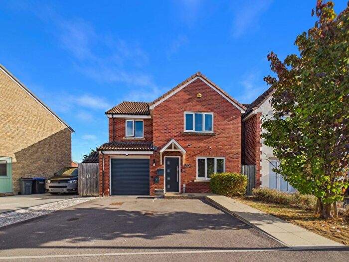 4 Bedroom Detached House For Sale In Teachers Way, Melksham, SN12